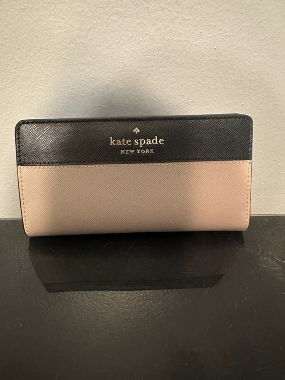 kate spade Two-Tone Black and Beige Continental Wallet